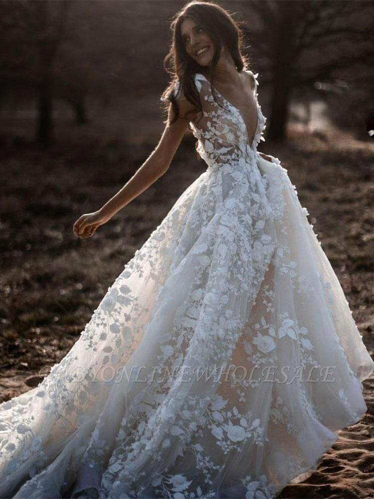 Romántico Marfil Encaje Hasta el suelo Una línea Vestido de novia de princesa hinchada