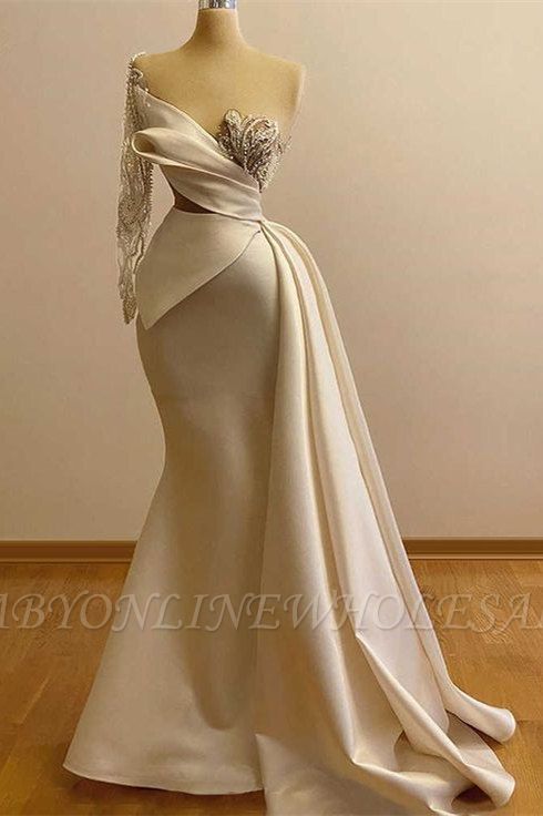 Elegantes One-Shoulder-Meerjungfrau-Abschlussballkleid aus Satin mit einer Schulter