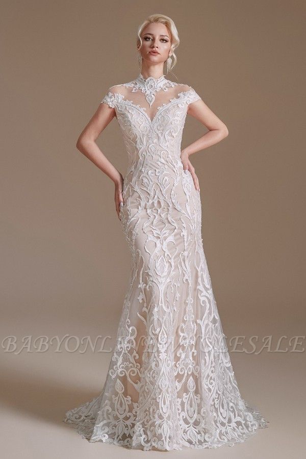 Schicke Flügelärmel, weißes Meerjungfrau-Hochzeitskleid mit Spitzenapplikationen, hochgeschlossenes Brautkleid