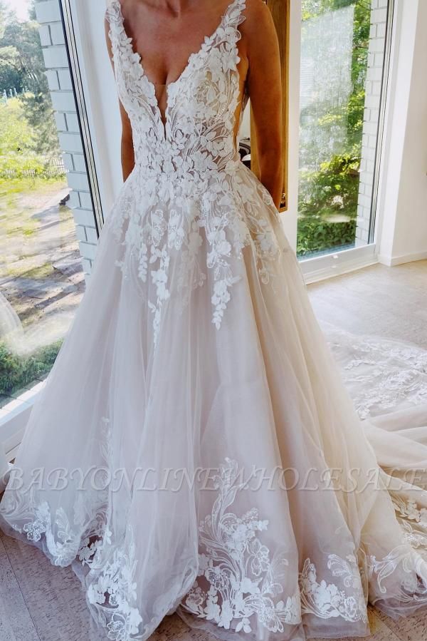 Элегантное свадебное платье принцессы из кружева цвета слоновой кости длиной до пола