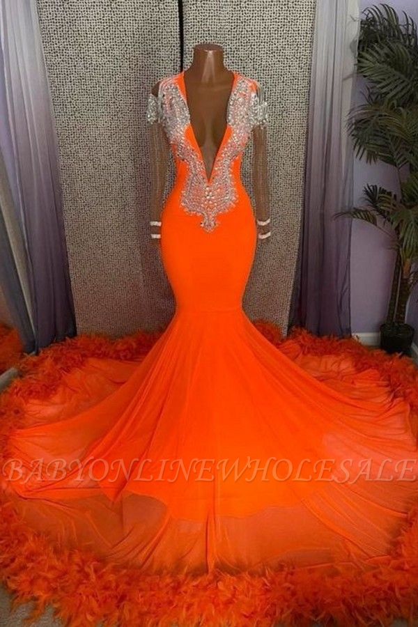 Великолепное оранжевое выпускное платье трапециевидной формы с кисточками и V-образным вырезом