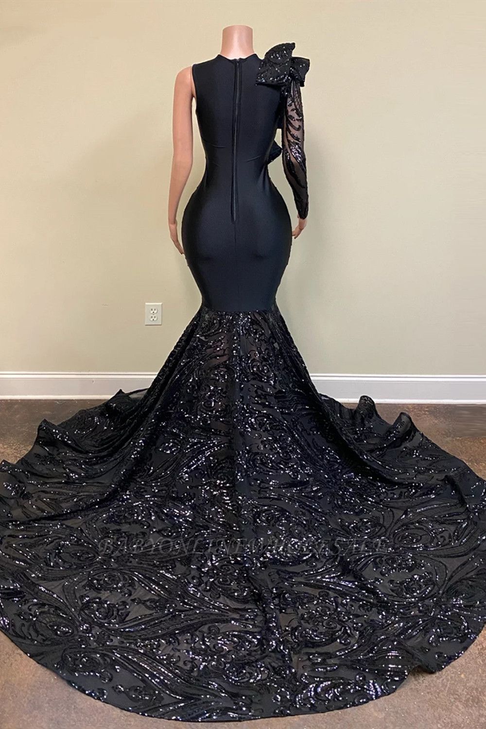 Chic Black Long Sleeve Asymmetrical Floor Length Mermaid Prom Dress ...