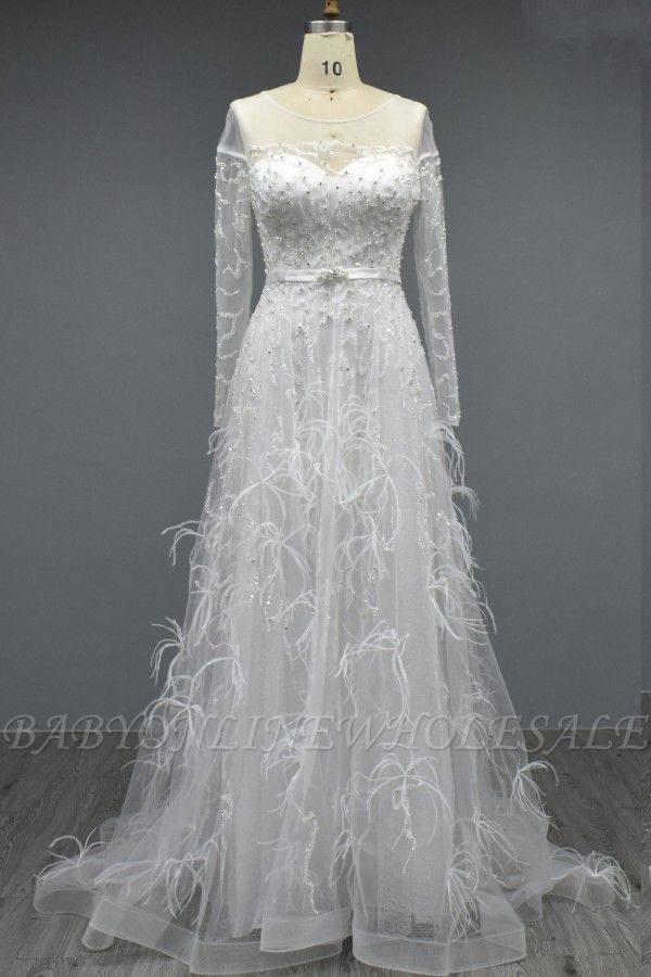 Langärmliges, weißes, herzförmiges Brautkleid mit Rüschen in A-Linie