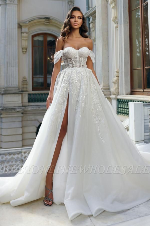 Schulterfreies, weißes A-Linien-Hochzeitskleid im Prinzessin-Stil mit hohem Schlitz