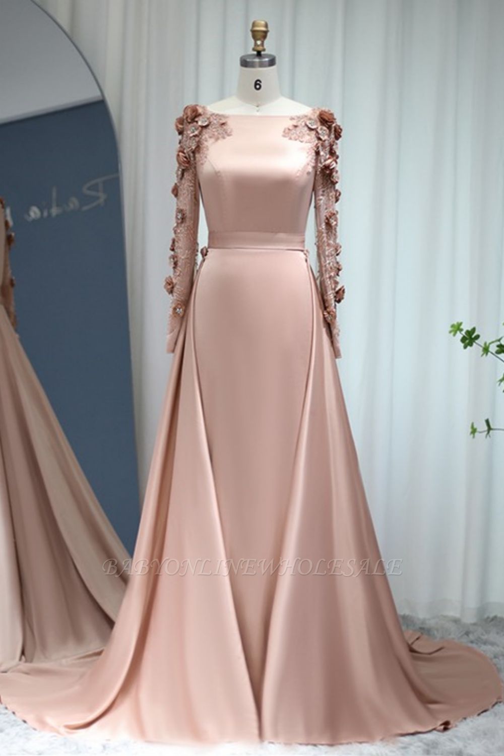 Wunderschönes, langärmliges Satin-Abendkleid im Meerjungfrau-Stil, 3D-Blumenperlen, langes Hochzeitskleid mit Schleppe