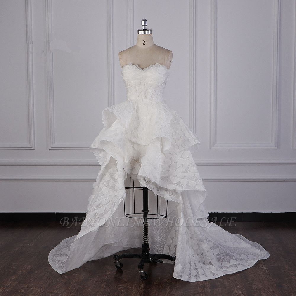 Chic Hi-Lo chérie robe de mariée sans manches à plusieurs niveaux avec appliques