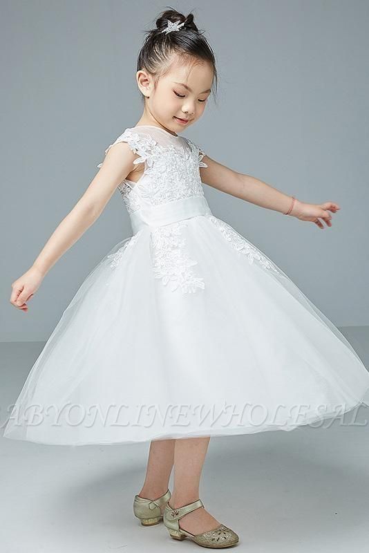 Niedliches weißes ärmelloses Tüll-Blumenmädchen-Kleid Spitzenapplikationen kleines Mädchenkleid