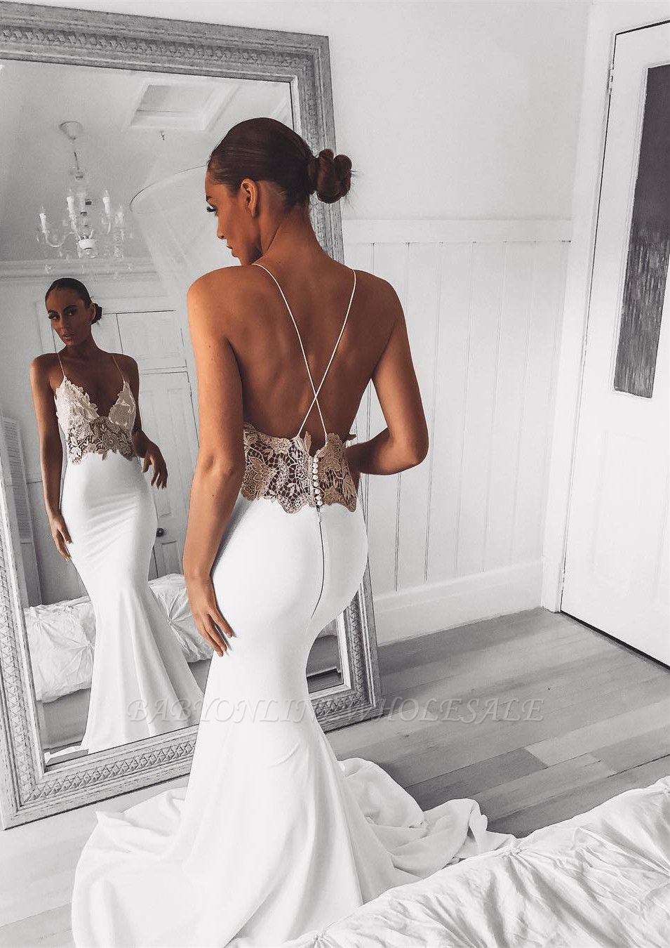 Сексуальное свадебное платье с V-образным вырезом и кружевом спагетти с русалкой и открытой спиной