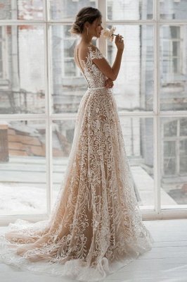 Шикарное тонкое свадебное платье трапециевидной формы с открытыми плечами и цветочным узором_2