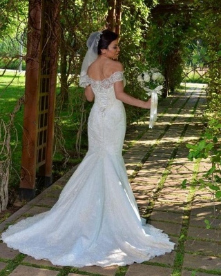 Precioso vestido de novia de sirena con hombros descubiertos y apliques de encaje_2