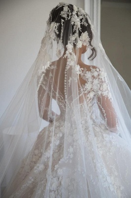 Великолепное свадебное платье с длинными рукавами и мягким цветочным кружевом с V-образным вырезом_3