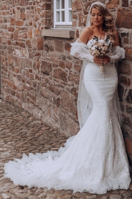 Dignified Strapless Sleeveless Mermaid Lace Wedding Dress with Court Train