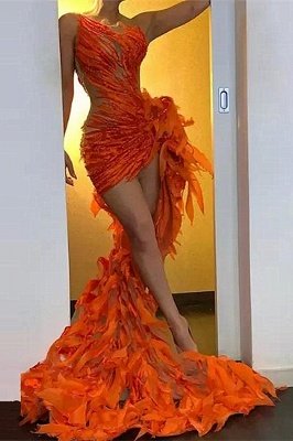Vestido de fiesta alto bajo con plumas de lentejuelas naranjas_1