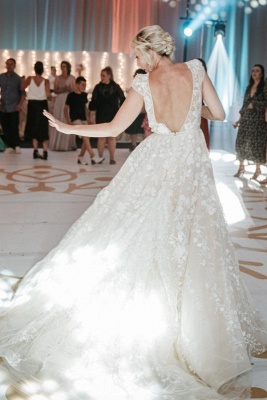 Luxury White a-line ball gown wedding dress_4