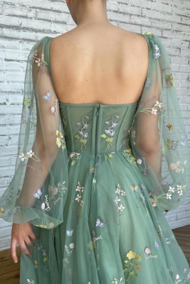 Robe de bal romantique verte à manches longues et fleurs en cœur_3