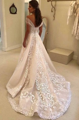 Schulterfreies weißes Brautkleid mit floralen Spitzenapplikationen Romantisches Hochzeitskleid_2