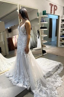 Elegantes ärmelloses Meerjungfrau-Hochzeitskleid mit V-Ausschnitt, Tüll, Spitzenapplikationen, Brautkleid