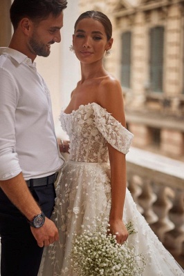 Chic Off-the-Shoulder 3D Floral Tulle Wedding Dress Aline Backless Bridal Dress_3