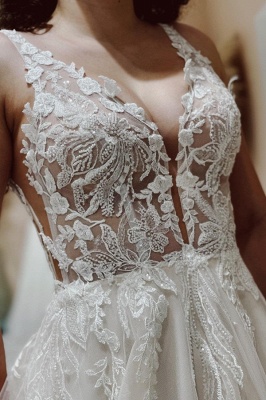 Свадебное платье трапециевидной формы из тюля цвета слоновой кости с глубоким v-образным вырезом без рукавов_2