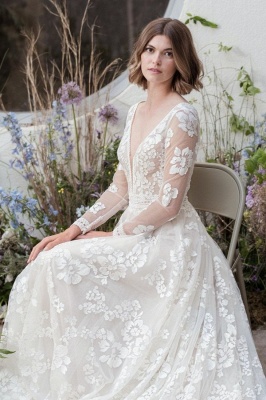 Exquisite Floor Length Sweetheart Long Sleeves A Line Hollow Lace Wedding Dress with  Chapel Train_3