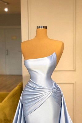 Светло-голубое атласное платье для выпускного вечера без бретелек длиной до пола_2