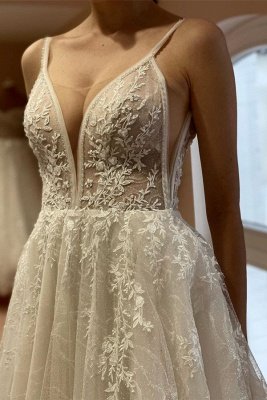Charming Floor Length Spaghetti Straps Sleeveless A Line Lace Tulle Wedding Dress with Applique_4