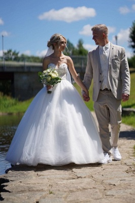 Charming Strapless Sweetheart Floor Length Tulle Wedding Dress