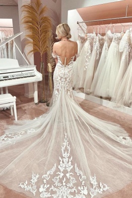 Элегантное свадебное платье цвета слоновой кости с открытыми плечами и кружевной аппликацией_2