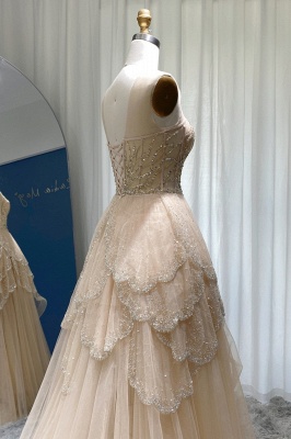 Asymmetrisches Kleid mit Juwelenpailletten, ärmellose, abgestufte High-Lo-Abendkleider_2