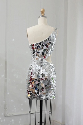 Серебряное короткое платье для выпускного вечера на одно плечо с блестками и зеркальными вырезами_7