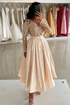 Vestidos de baile com decote em V e comprimento até o tornozelo e mangas compridas