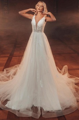 Robe de mariée en tulle ivoire à col en V sans manches