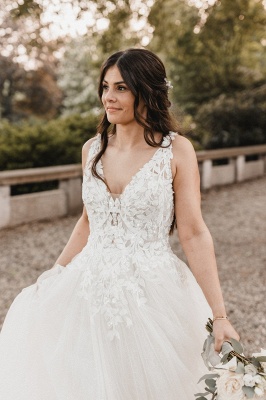 A-Linie V-Ausschnitt Weiße Spitze Rückenfrei Blumen Elegante Lange Brautkleider_2