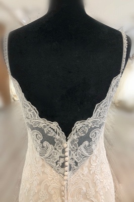 Elegantes ärmelloses Meerjungfrau-Hochzeitskleid mit Spaghettiträgern und Perlenapplikationen_4