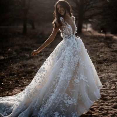 Romantic Ivory Lace Floor-length A-line Puffy Princess Wedding Dress_4